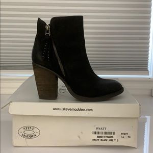 Steve Madden “Ryatt” ankle boot